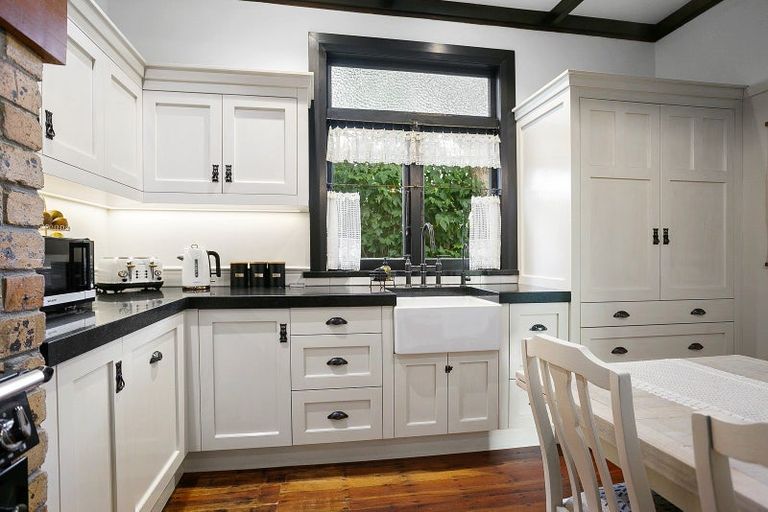 Photo of property in 169 Victoria Street, Cambridge, 3434