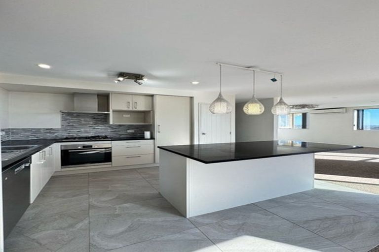 Photo of property in 21 Kirikiri Drive, Papakura, 2110