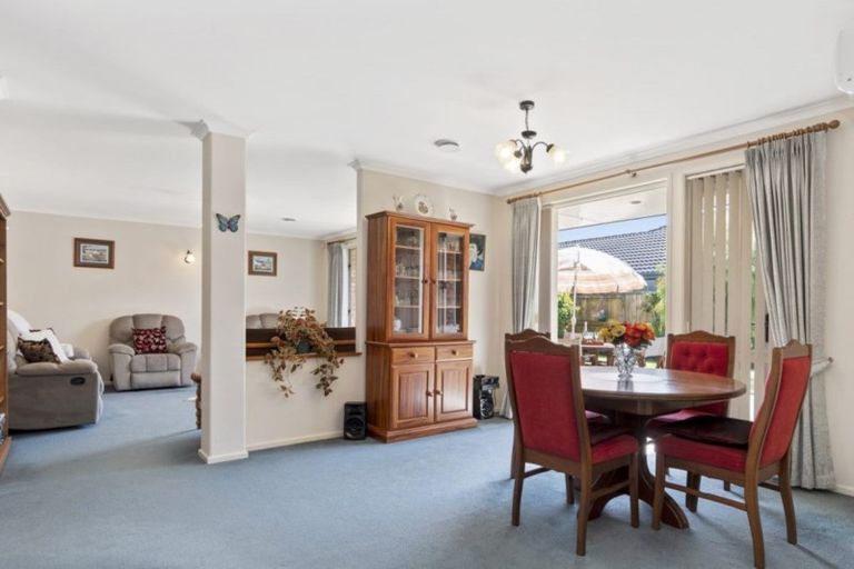 Photo of property in 19 Carrington Drive, Papamoa Beach, Papamoa, 3118