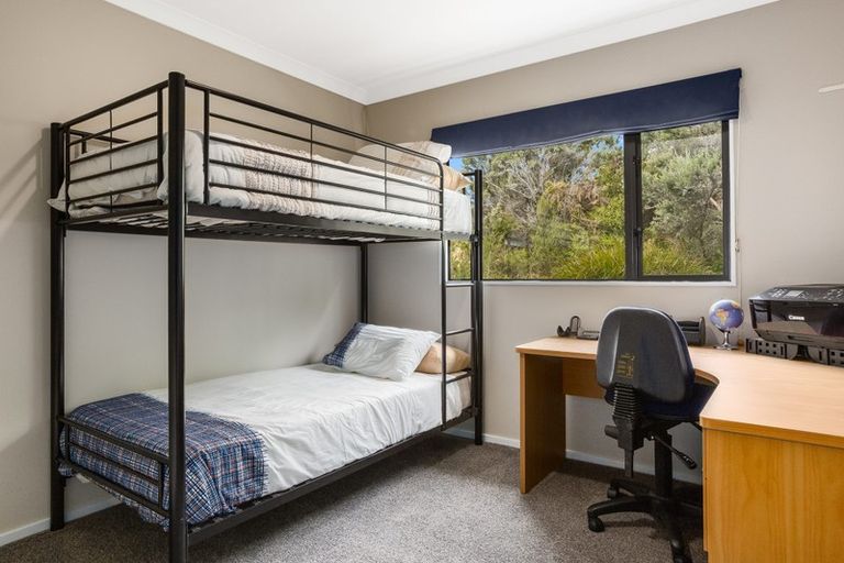 Photo of property in 5 Gybe Place, Whitby, Porirua, 5024