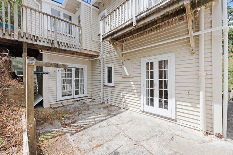 Photo of property in 82 Glenmore Street, Northland, Wellington, 6012