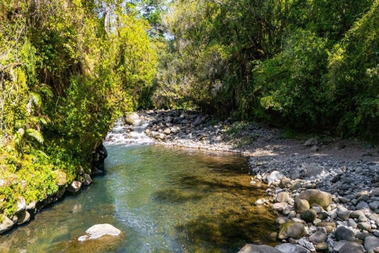 Photo of property in 115 Alfred Road, Egmont Village, New Plymouth, 4371