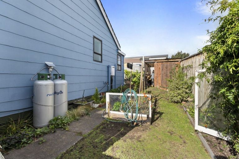 Photo of property in 12 Union Street, Foxton, 4814