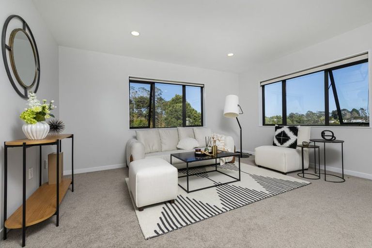 Photo of property in 8c Albany Highway, Greenhithe, Auckland, 0632