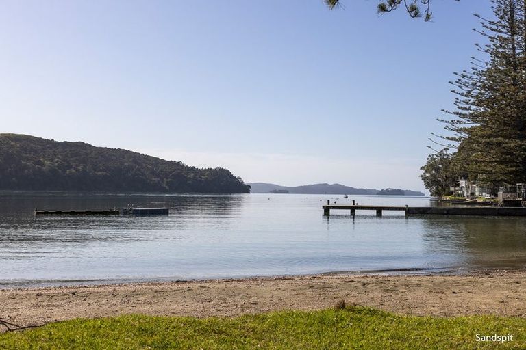 Photo of property in 1234 Sandspit Road, Sandspit, Warkworth, 0982