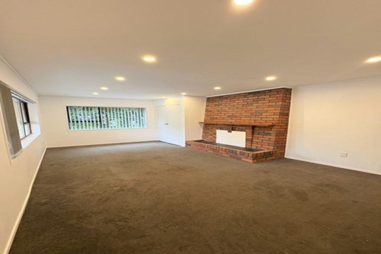 Photo of property in 43 Chequers Avenue, Glenfield, Auckland, 0629