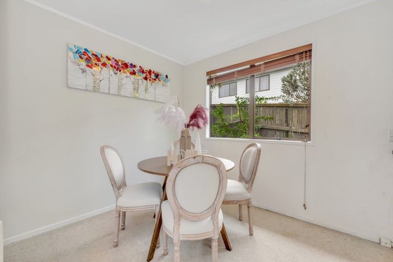 Photo of property in 30 Ransom Smyth Drive, Goodwood Heights, Auckland, 2105