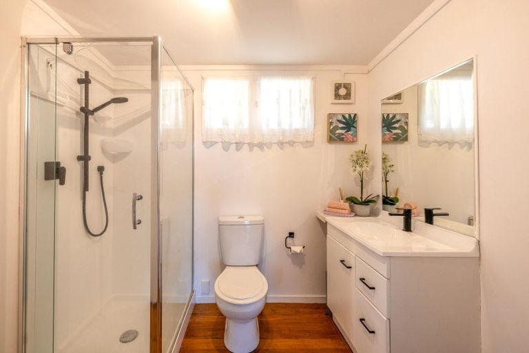 Photo of property in 72 Wharf Road, Ostend, Waiheke Island, 1081