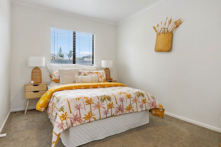 Photo of property in 8 Hayley Grove, Papamoa Beach, Papamoa, 3118