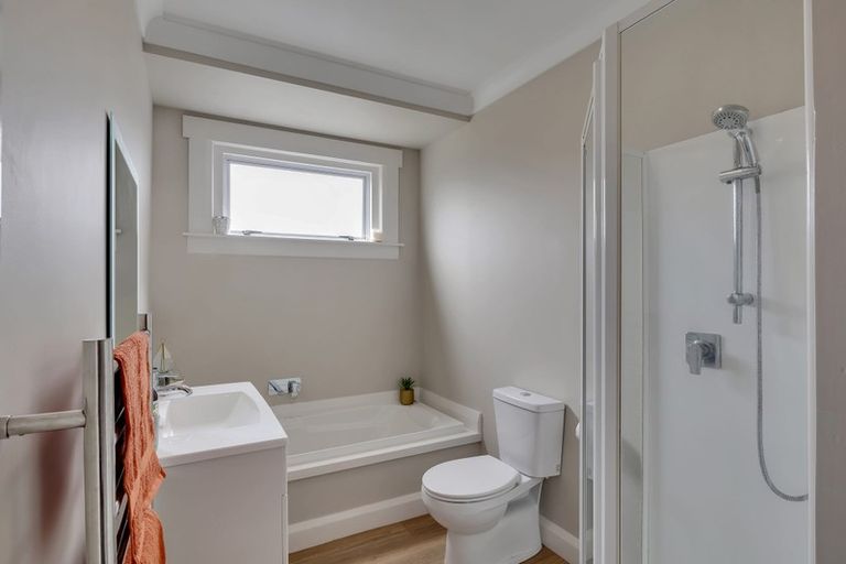 Photo of property in 20 South Road, Moturoa, New Plymouth, 4310