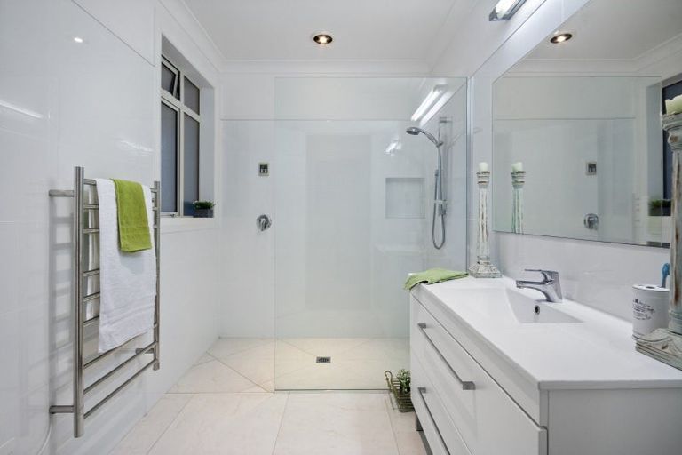 Photo of property in 56 Grace James Road, Pukekohe, 2120