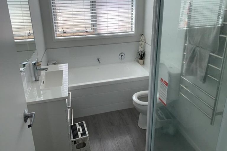 Photo of property in 18 Furlong Road, Papamoa, 3118