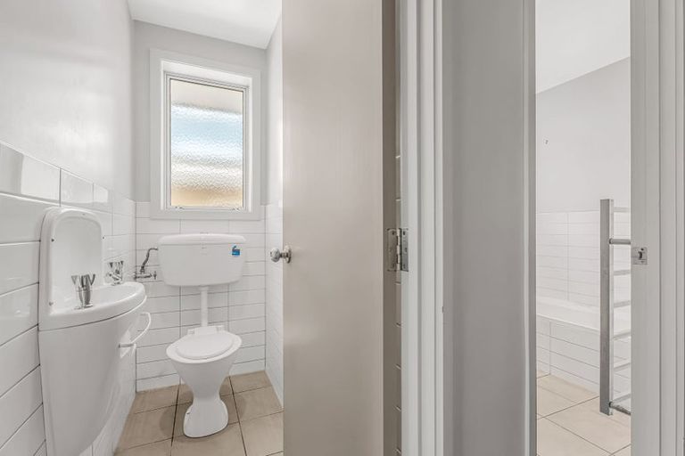 Photo of property in 5 Pine Grove, Tairua, 3508