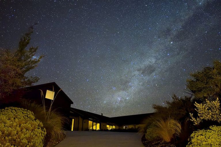 Photo of property in 6a Kinross Lane, Jacks Point, Queenstown, 9371