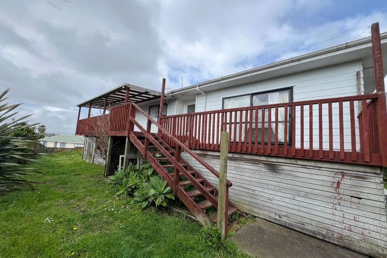 Photo of property in 8 Southview Place, Wattle Downs, Auckland, 2102