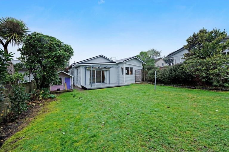 Photo of property in 20 Beauchamp Street, Karori, Wellington, 6012