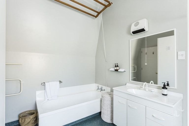 Photo of property in 10/33 Dowling Street, Dunedin Central, Dunedin, 9016