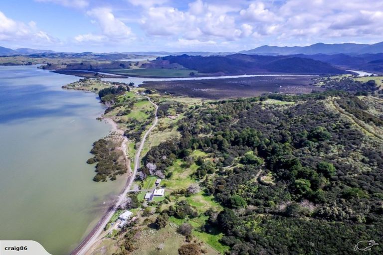Photo of property in 100 Motukaraka Point Road, Kohukohu, 0491