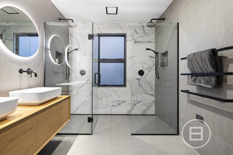 Photo of property in 3 Rabbiters Drive, Jacks Point, Queenstown, 9371