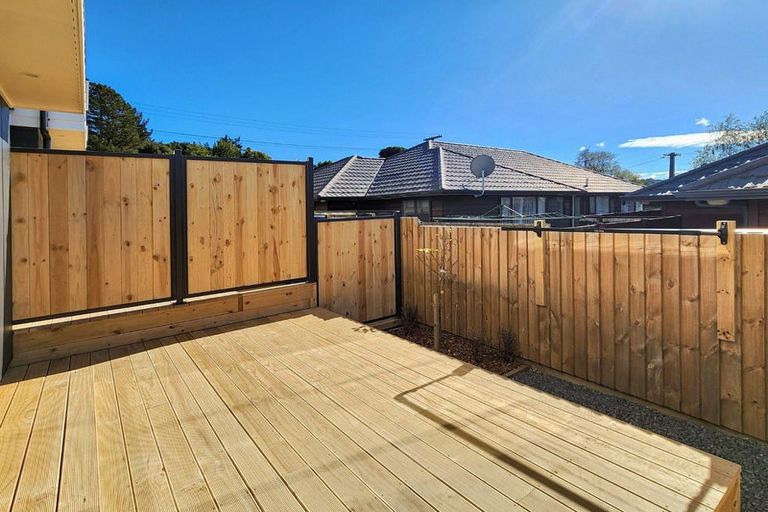 Photo of property in 4/11 Lees Grove, Wainuiomata, Lower Hutt, 5014