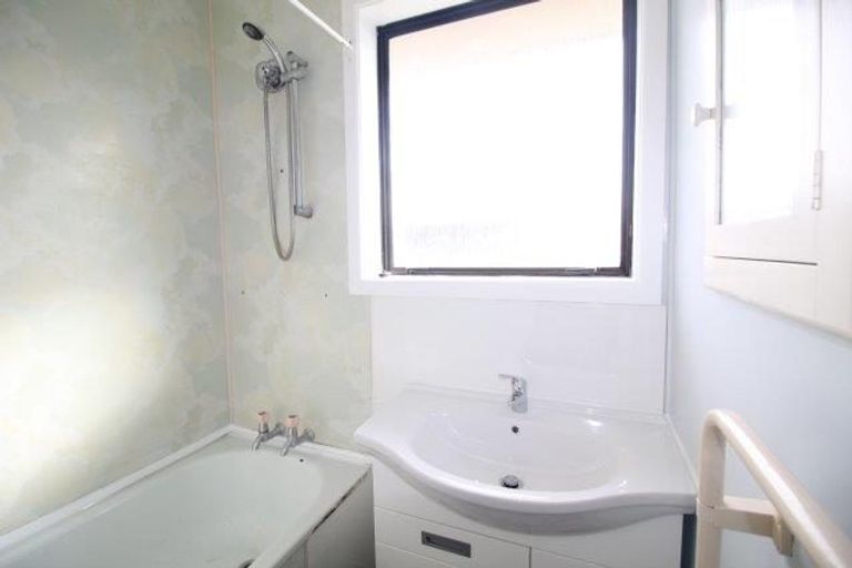 Photo of property in 10 Forfar Crescent, Rockdale, Invercargill, 9812