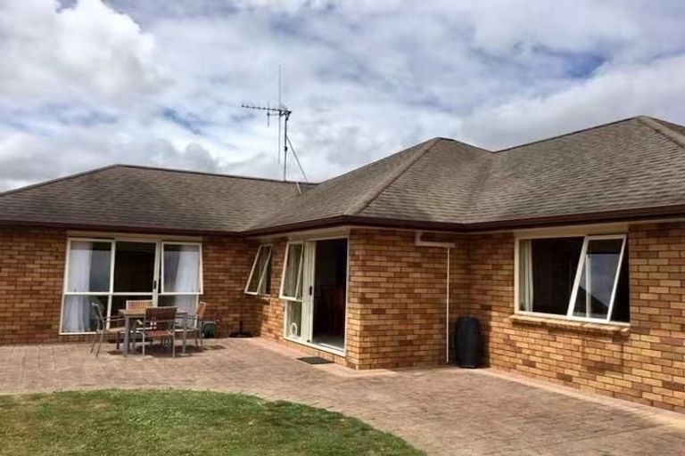 Photo of property in 59 Saint James Drive, Huntington, Hamilton, 3210