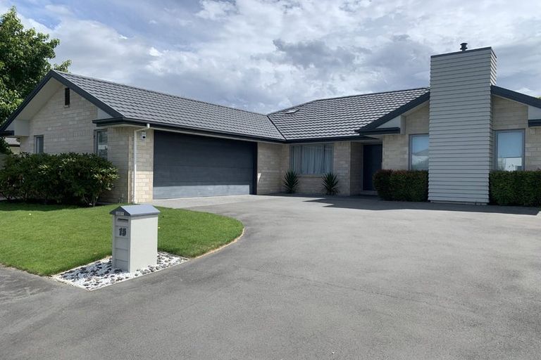 Photo of property in 15 Applefield Court, Northwood, Christchurch, 8051