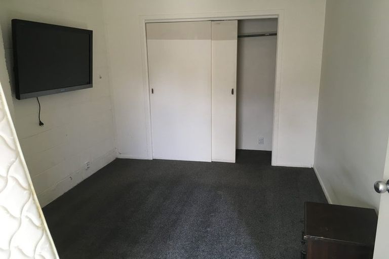 Photo of property in 22 Renwick Street, Papakura, 2110