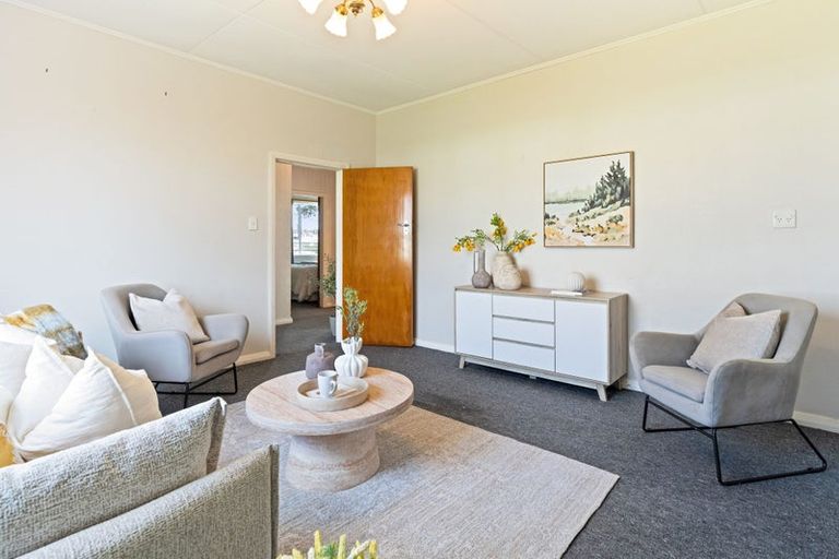 Photo of property in 3 Winchester Street, Levin, 5510