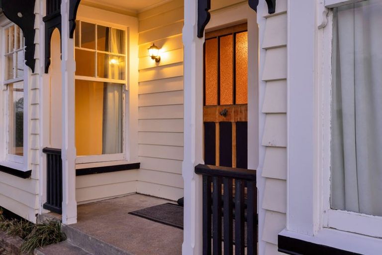 Photo of property in 120 Manawapou Road, Hawera, 4610