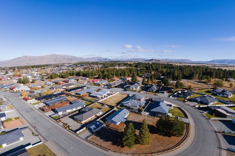 Photo of property in 29 Rhoboro Road, Twizel, 7901