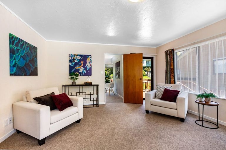 Photo of property in 17 Shackle Lane, Whitby, Porirua, 5024