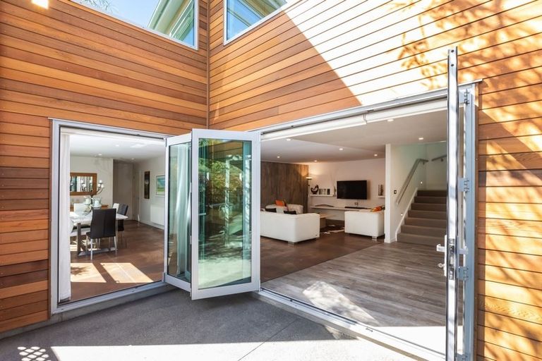 Photo of property in 69 Deans Avenue, Riccarton, Christchurch, 8011