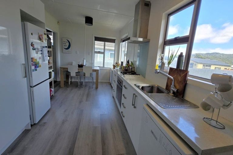 Photo of property in 15 Wright Street, Wainuiomata, Lower Hutt, 5014