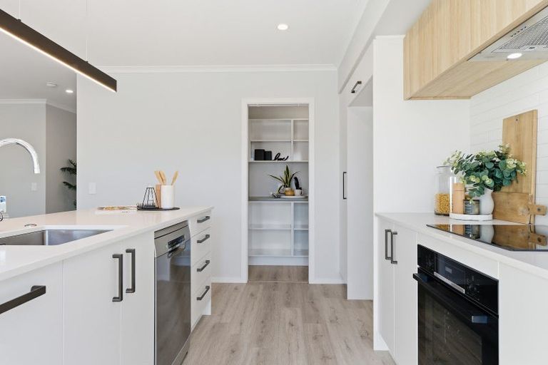 Photo of property in 4 Atutahi Lane, Papamoa Beach, 3118