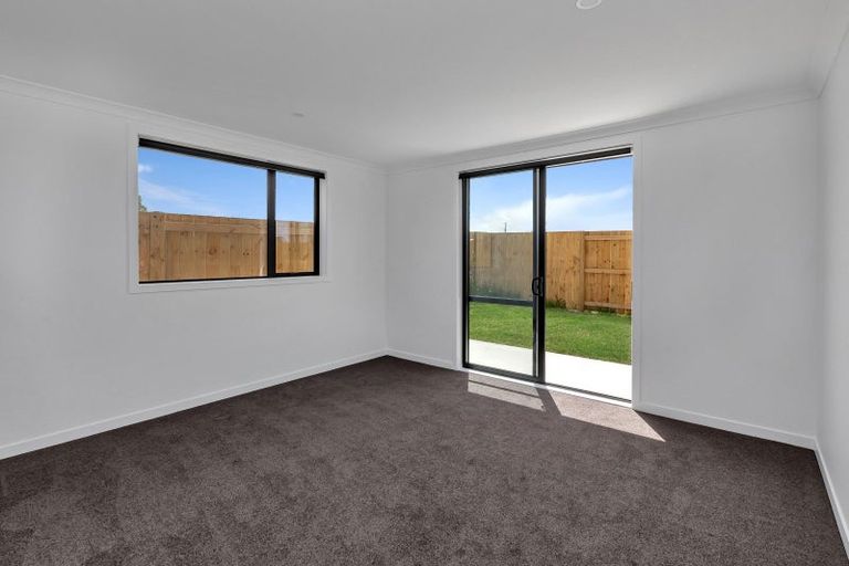 Photo of property in 51 Te Taniwha Road, One Tree Point, 0118