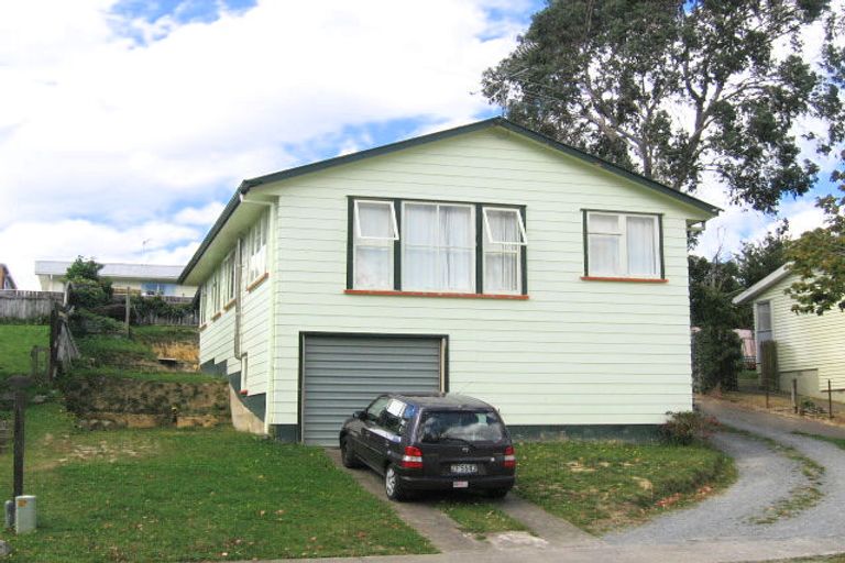 Photo of property in 14 Speargrass Grove, Timberlea, Upper Hutt, 5018