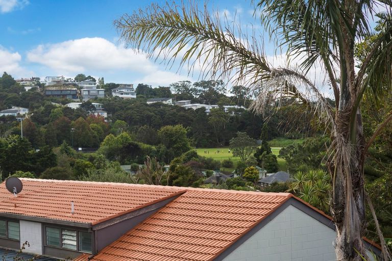 Photo of property in 1a Dolbear Street, Titirangi, Auckland, 0604