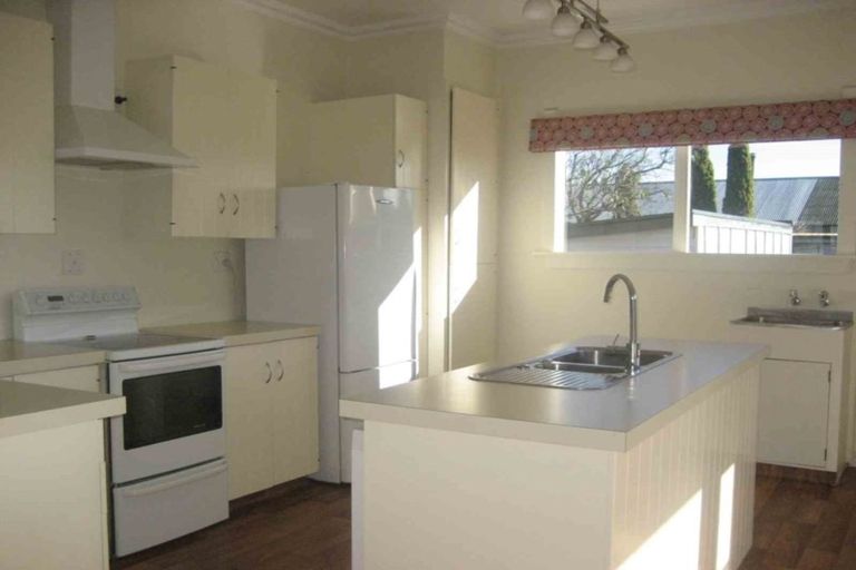 Photo of property in 3 Moeller Street, Taradale, Napier, 4112