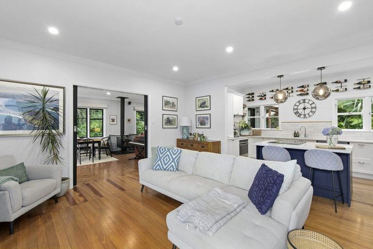 Photo of property in 124 Kamahi Street, Stokes Valley, Lower Hutt, 5019