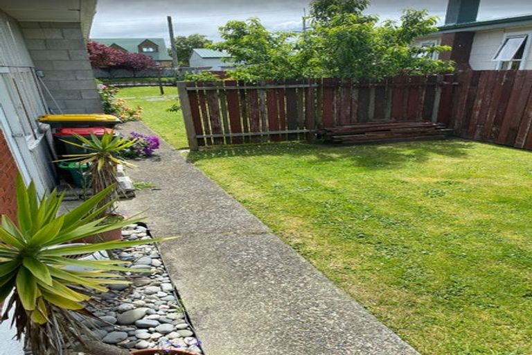 Photo of property in 1 Cotton Street, St Andrews, Hamilton, 3200