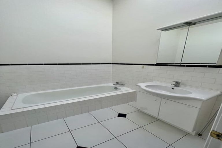 Photo of property in 2/34 Clarence Street, Devonport, Auckland, 0624