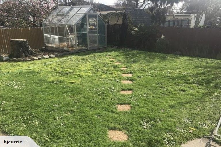 Photo of property in 24 Kent Crescent, Awapuni, Palmerston North, 4412