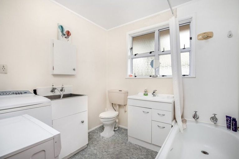 Photo of property in 3/135 Titirangi Road, New Lynn, Auckland, 0600