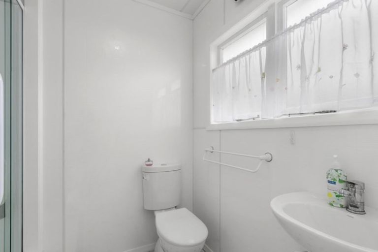 Photo of property in 1/1079 High Street, Taita, Lower Hutt, 5011