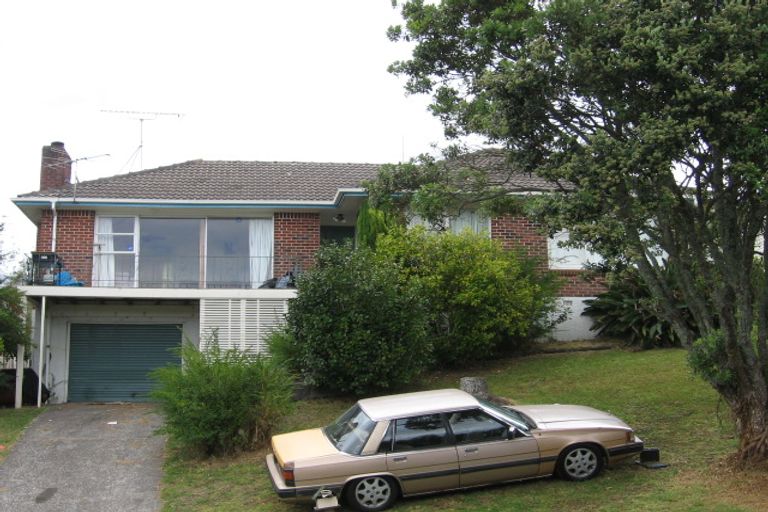 Photo of property in 5 Woodhams Street, Beach Haven, Auckland, 0626