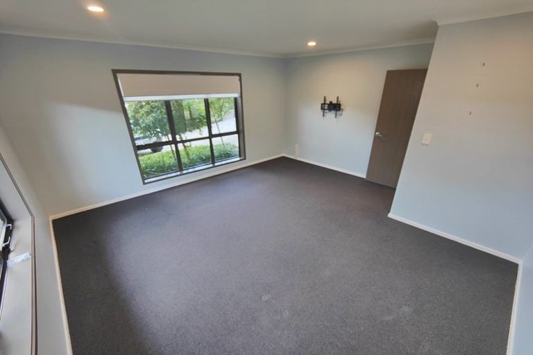 Photo of property in 16 Trauzer Place, Flagstaff, Hamilton, 3210
