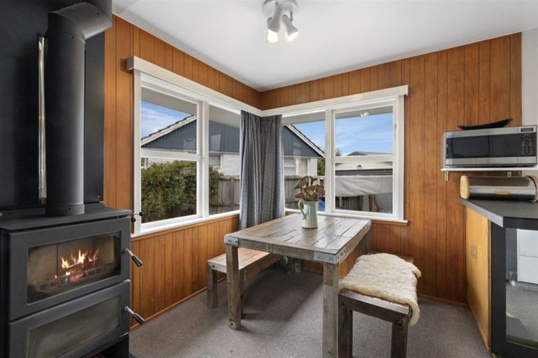 Photo of property in 24 Ontario Place, Wainoni, Christchurch, 8061