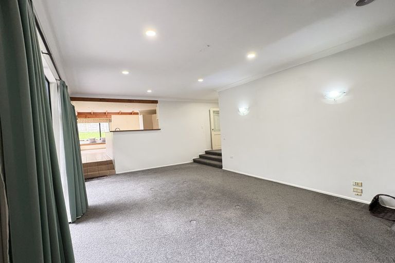 Photo of property in 30 Royal View Road, Te Atatu South, Auckland, 0610