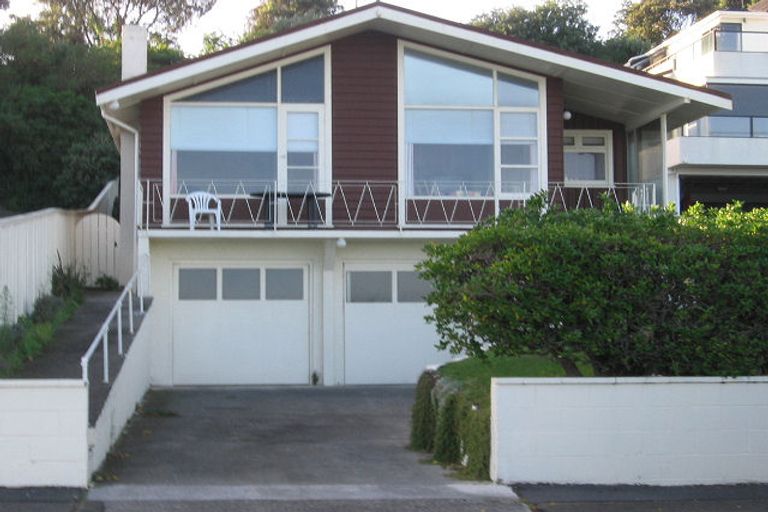 Photo of property in 25 Sunset Parade, Plimmerton, Porirua, 5026